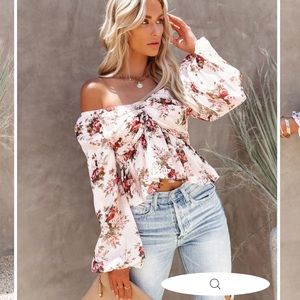 VICI floral balloon sleeve blouse size small